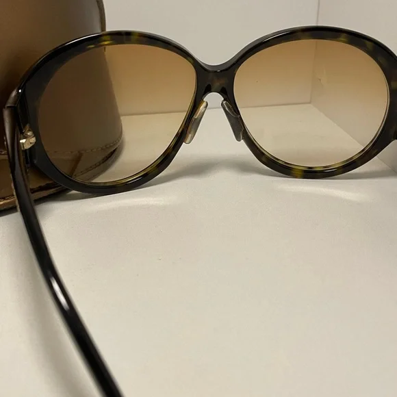 Gucci oversized tortoiseshell sunglasses - Picture 6 of 8